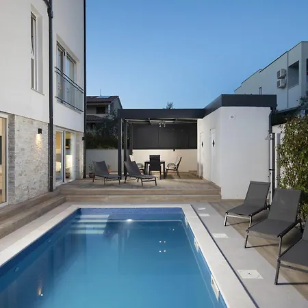 Skylounge Villa